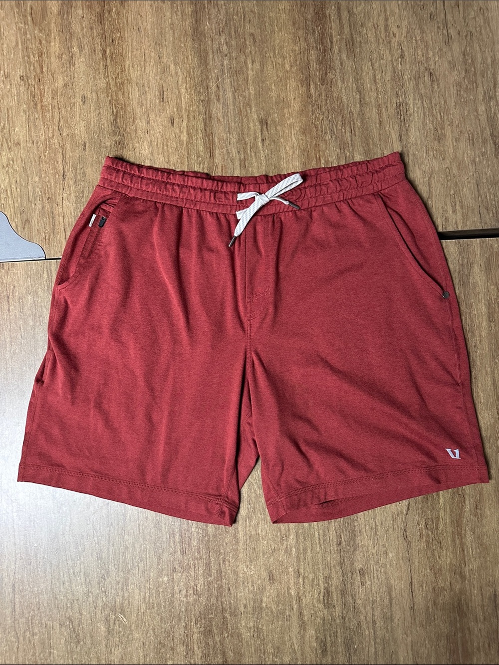 Vuori mens red stretchy drawstring multi pocket reddish orangish everyday shorts